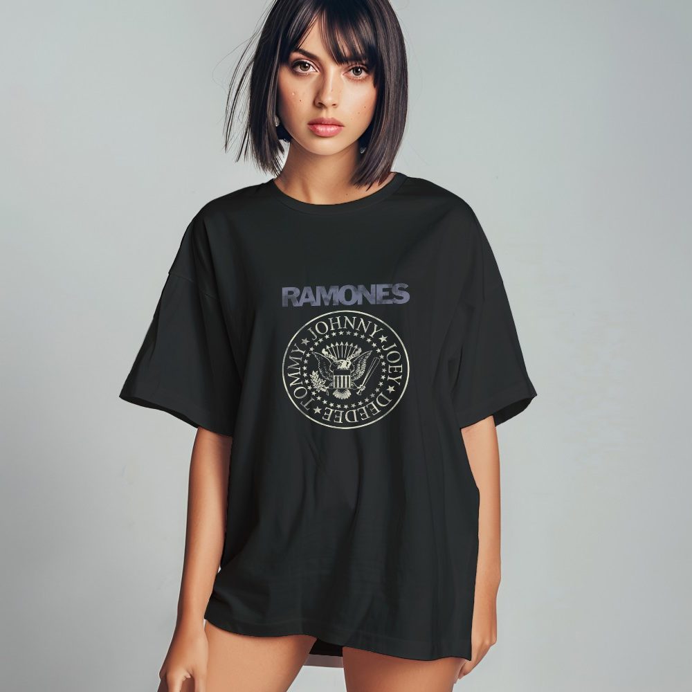 T-shirt oversize coton bio Femme Ramones avec un design de Ramones Names bicolore