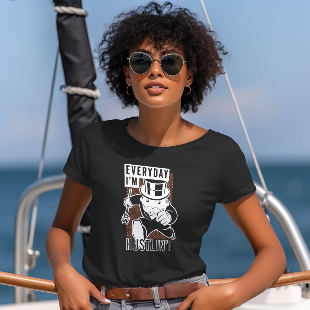 T-shirt Femme Monopoly avec un design de Monopoly Everyday I'm Hustlin' blanc