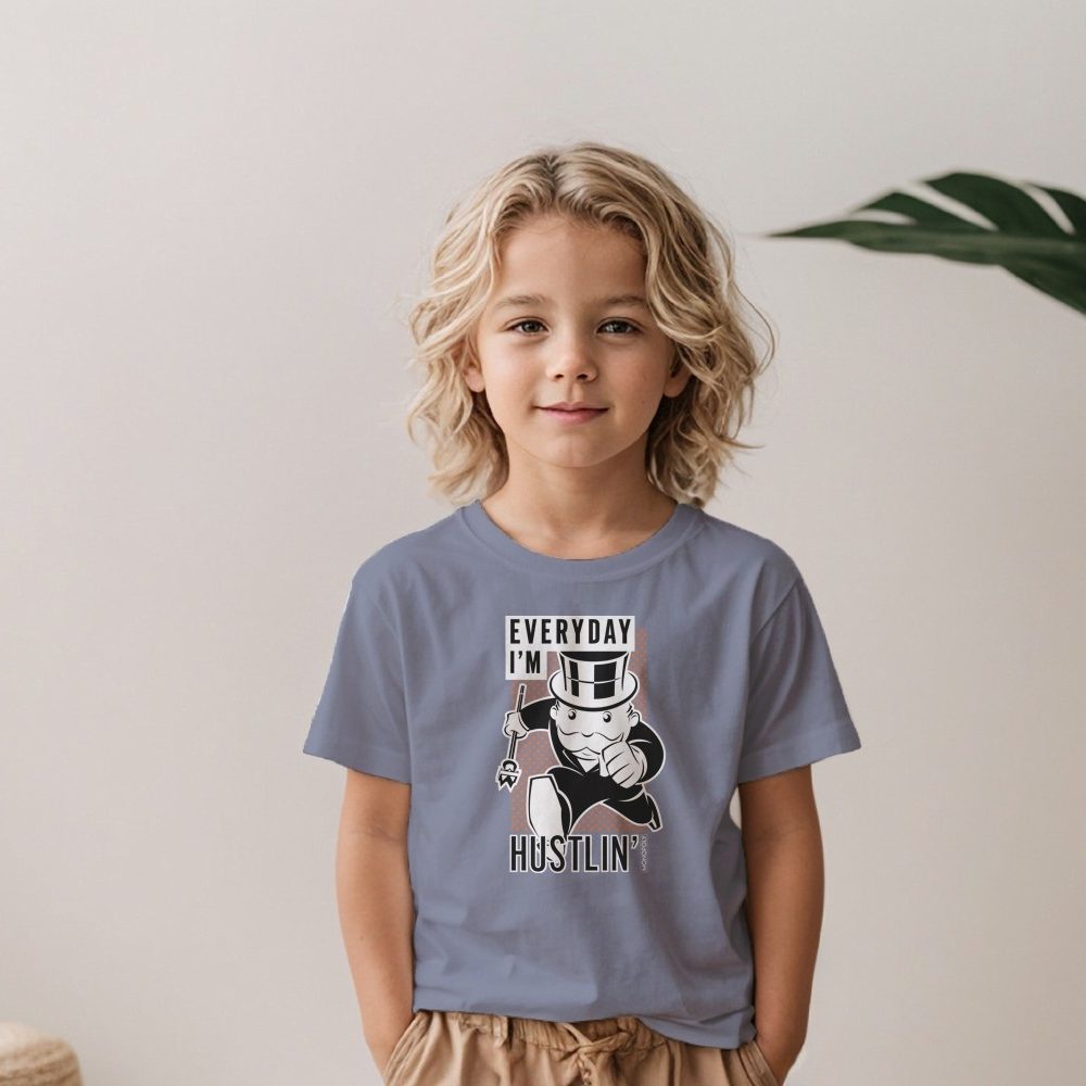 T-shirt Enfant Monopoly avec un design de Monopoly Everyday I'm Hustlin' blanc
