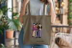 Tote bag coton bio The Beatles avec un design de The Beatles All You Need Is Love Lines