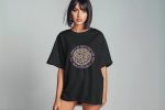 T-shirt oversize coton bio Femme Smiley World avec un design de Smiley World The World Is Waiting For You
