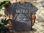 T-shirt Femme Nirvana avec un design de Nirvana Smiley blanc