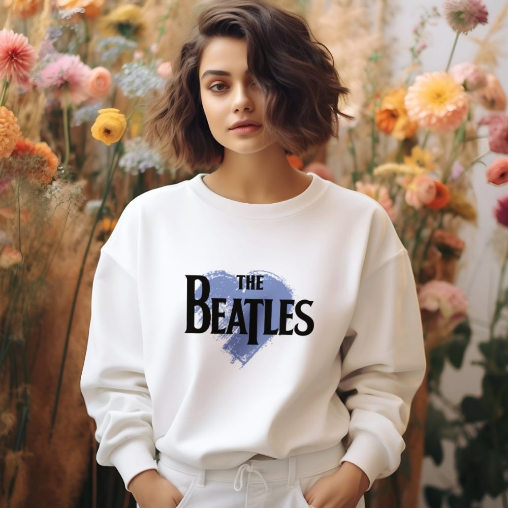 Sweat oversize coton bio Femme The Beatles avec un design de The Beatles Heart noir