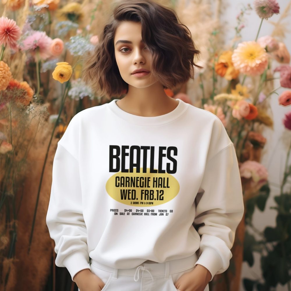 Sweat oversize coton bio Femme The Beatles avec un design de The Beatles Carnegie Hall jaune