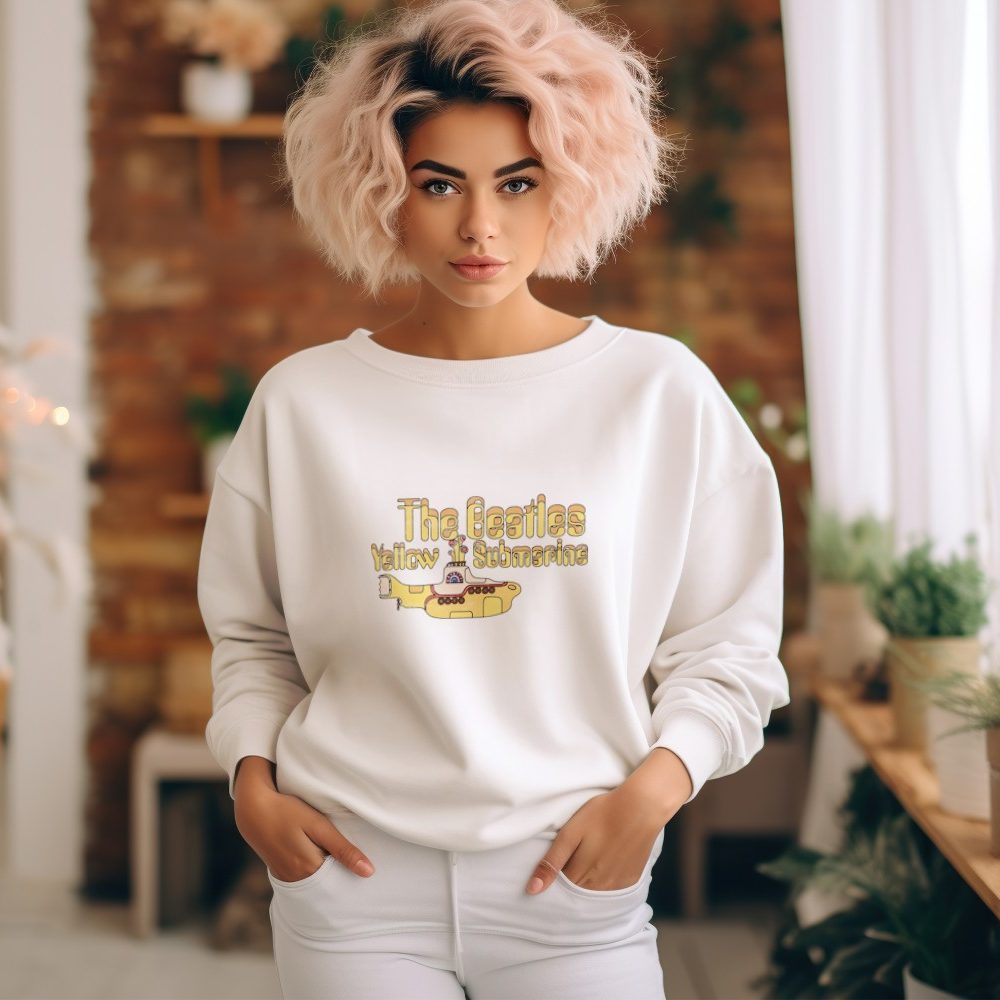 Sweat oversize coton bio Femme The Beatles avec un design de The Beatles Yellow Submarine