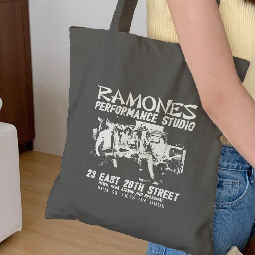 Tote bag coton bio Femme Ramones avec un design de Ramones Performance Studio blanc