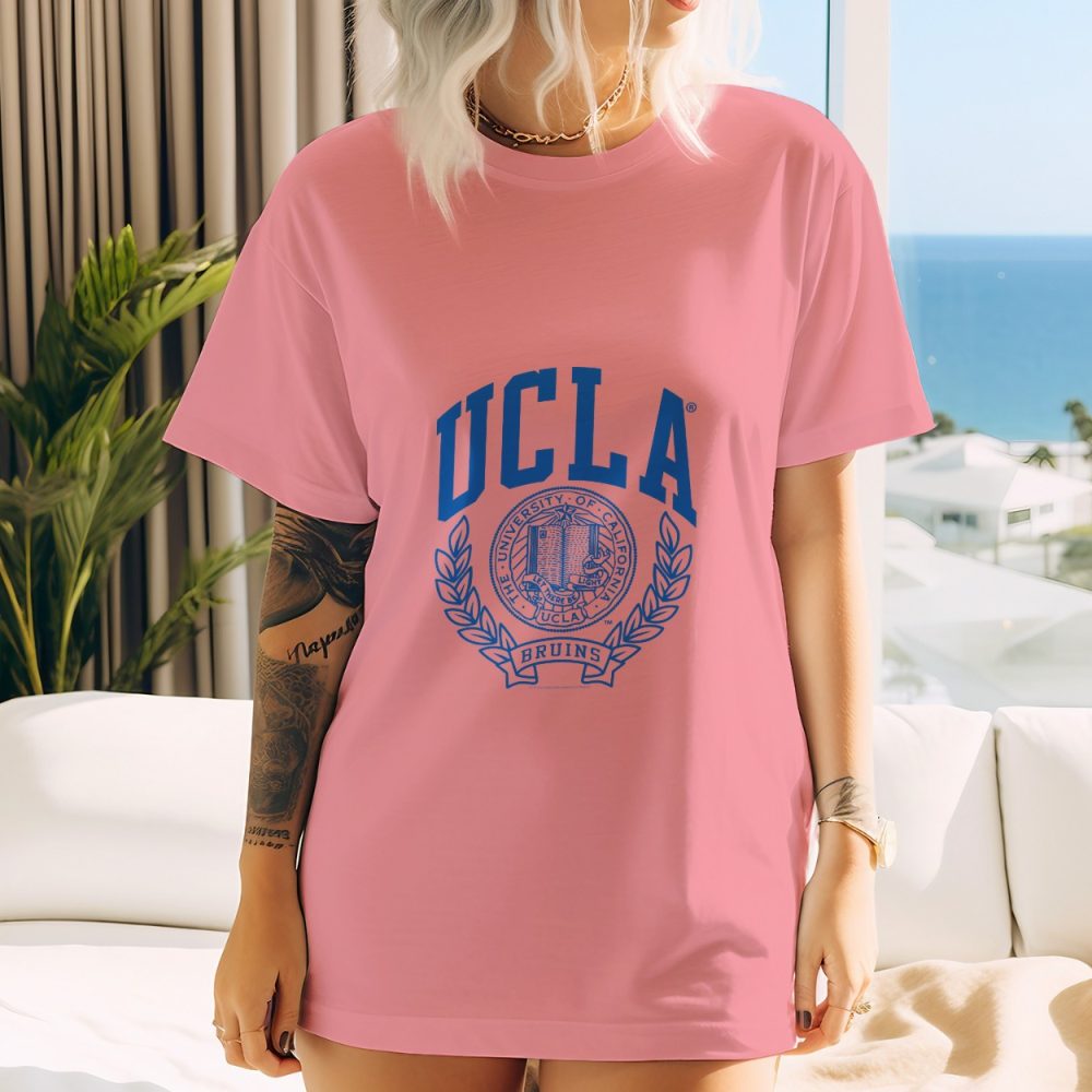 T-shirt oversize coton bio Femme UCLA avec un design de UCLA Écusson bleu