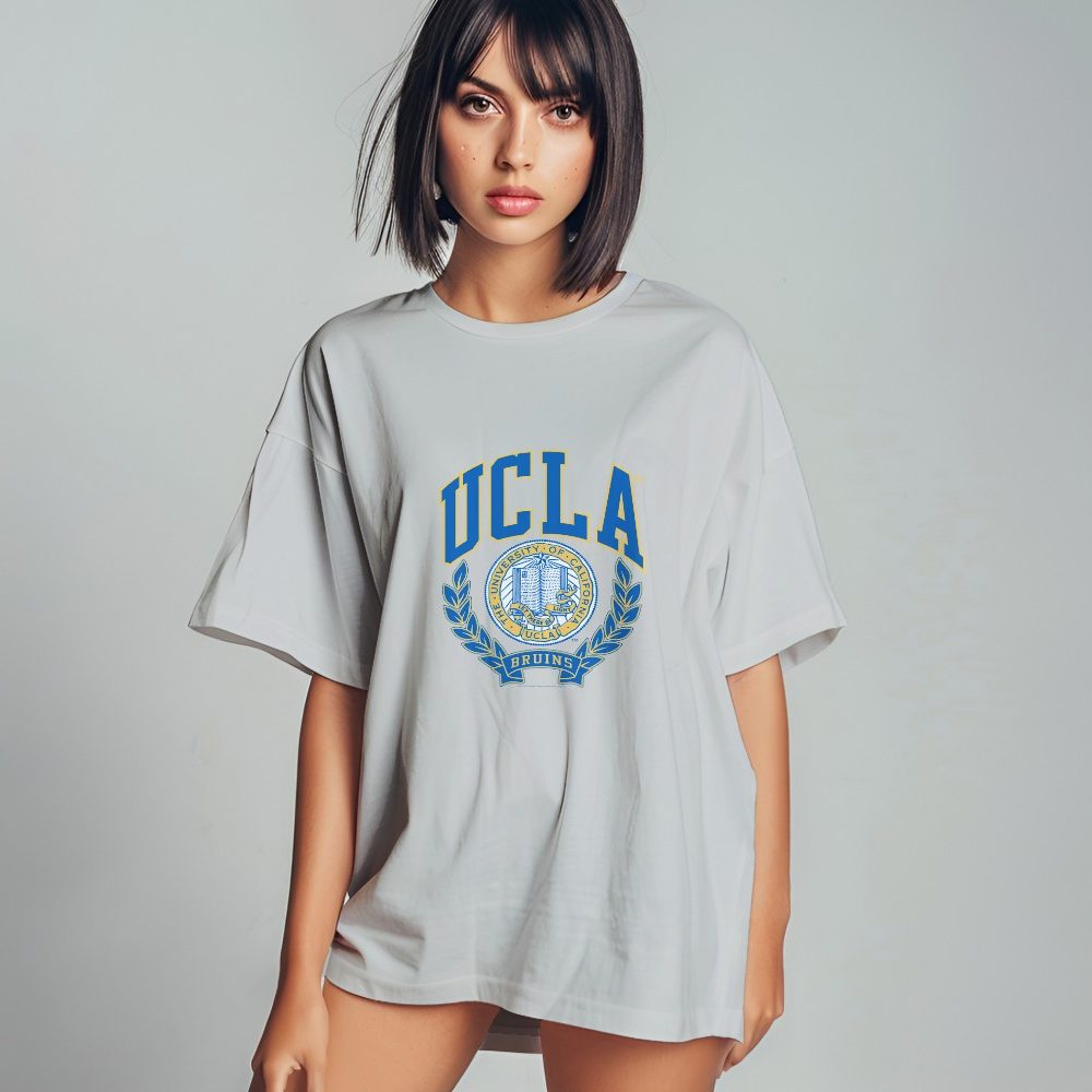 T-shirt oversize coton bio Femme UCLA avec un design de UCLA Écusson couleurs