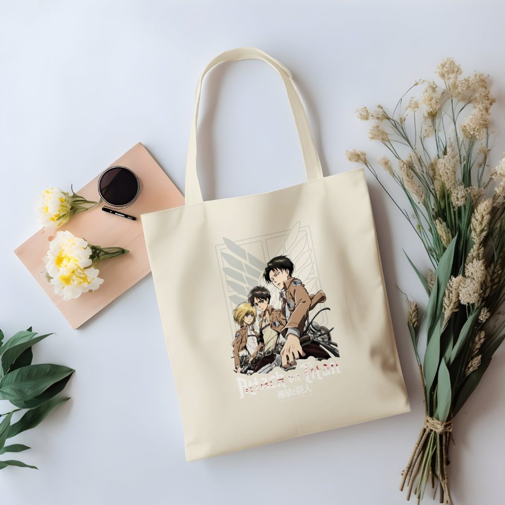 Tote bag coton bio Attack On Titan avec un design de Attack On Titan Group blanc