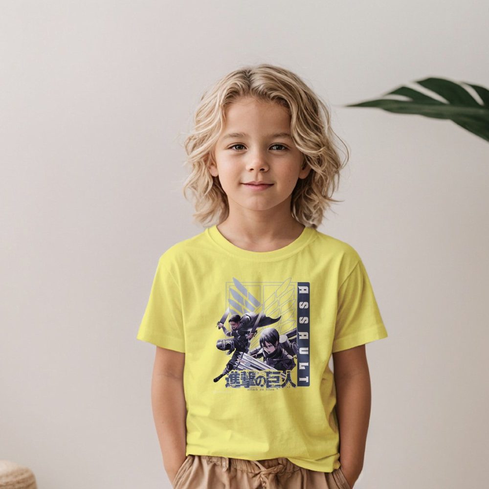 T-shirt Enfant Attack On Titan avec un design de Attack On Titan Assault blanc