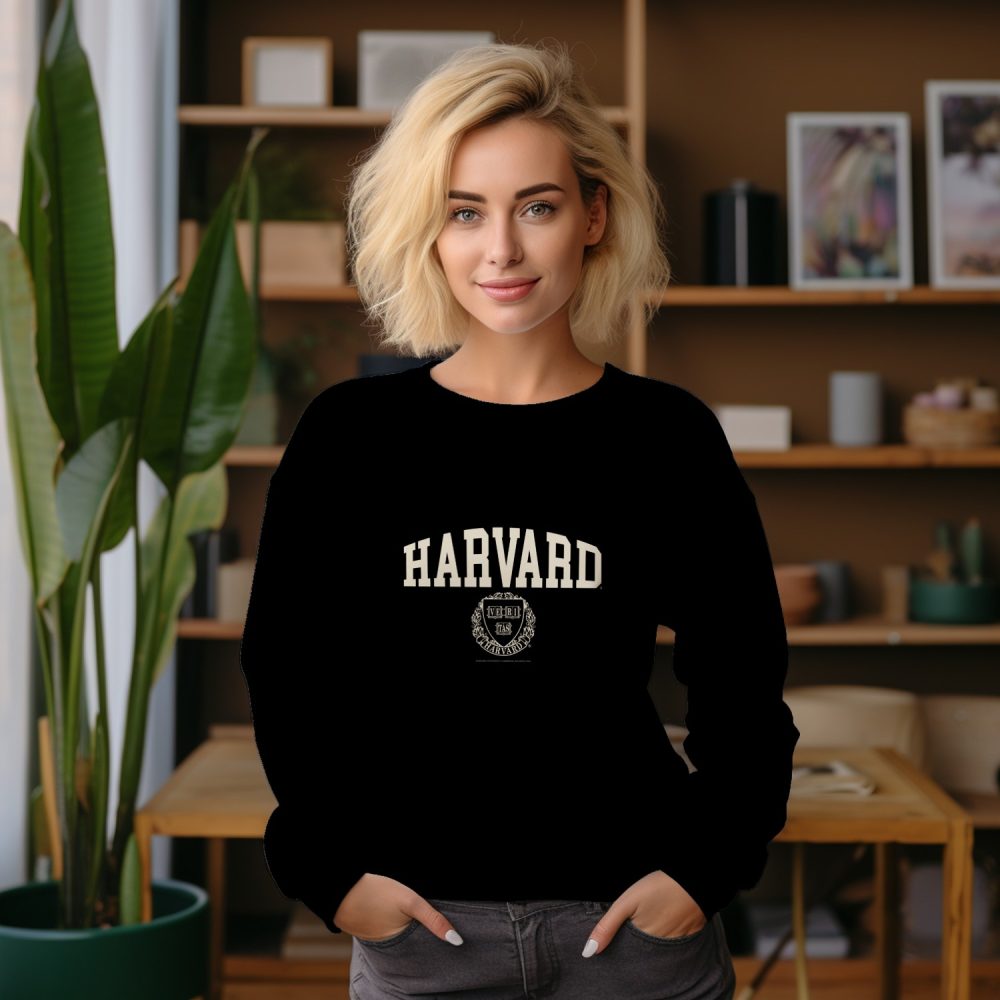 Sweat oversize coton bio Femme Harvard avec un design de Harvard Écusson crème