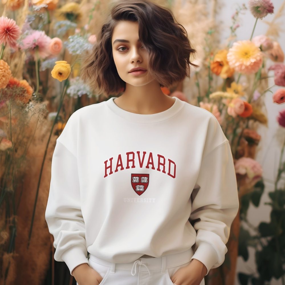 Sweat oversize coton bio Femme Harvard avec un design de Harvard Arc Écusson University blanc