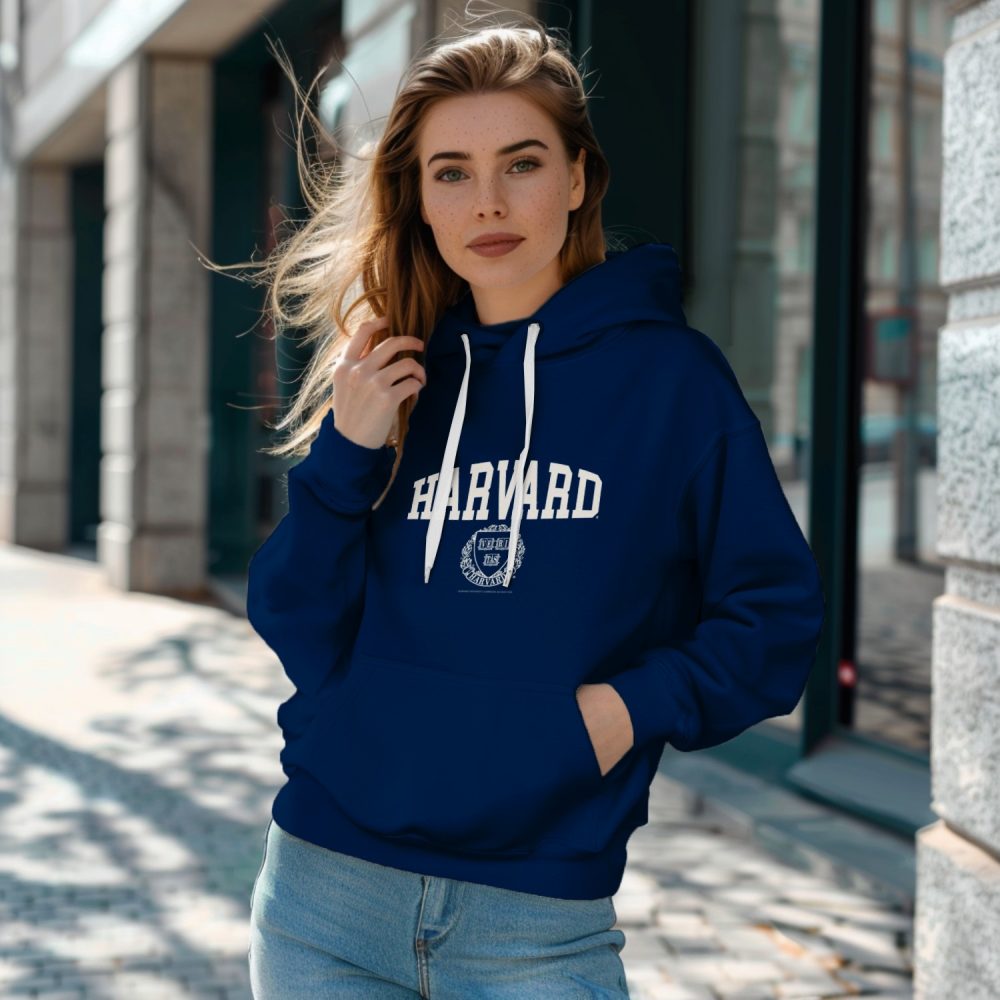 Sweat à capuche Femme Harvard avec un design de Harvard Écusson crème