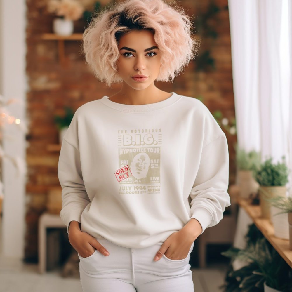 Sweat oversize coton bio Femme The notorious B.I.G avec un design de The Notorious B.I.G. Hypnotize Tour beige