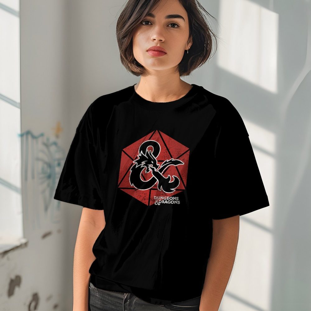 T-shirt oversize coton bio Femme Dungeons & Dragons avec un design de D&D Sigle Sur Dé rouge