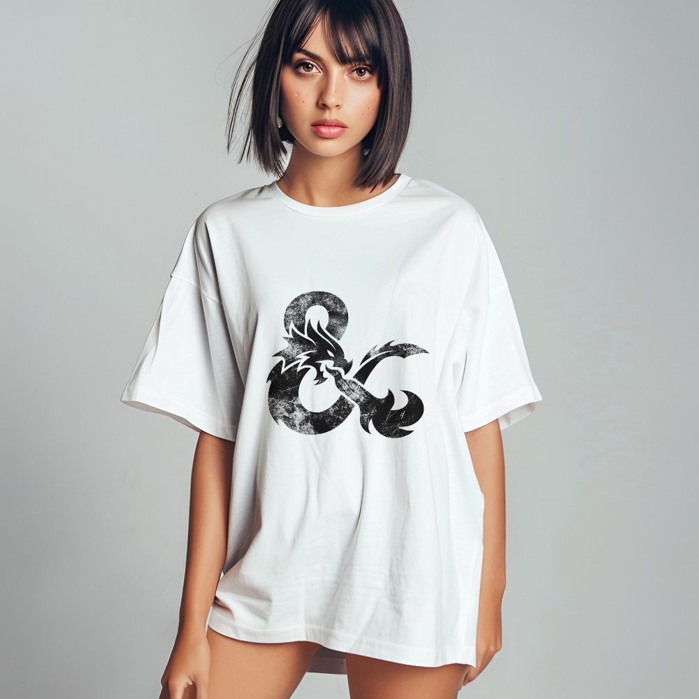 T-shirt oversize coton bio Femme Dungeons & Dragons avec un design de D&D Sigle noir
