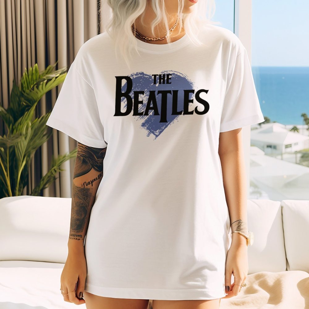 T-shirt oversize coton bio Femme The Beatles avec un design de The Beatles Heart noir