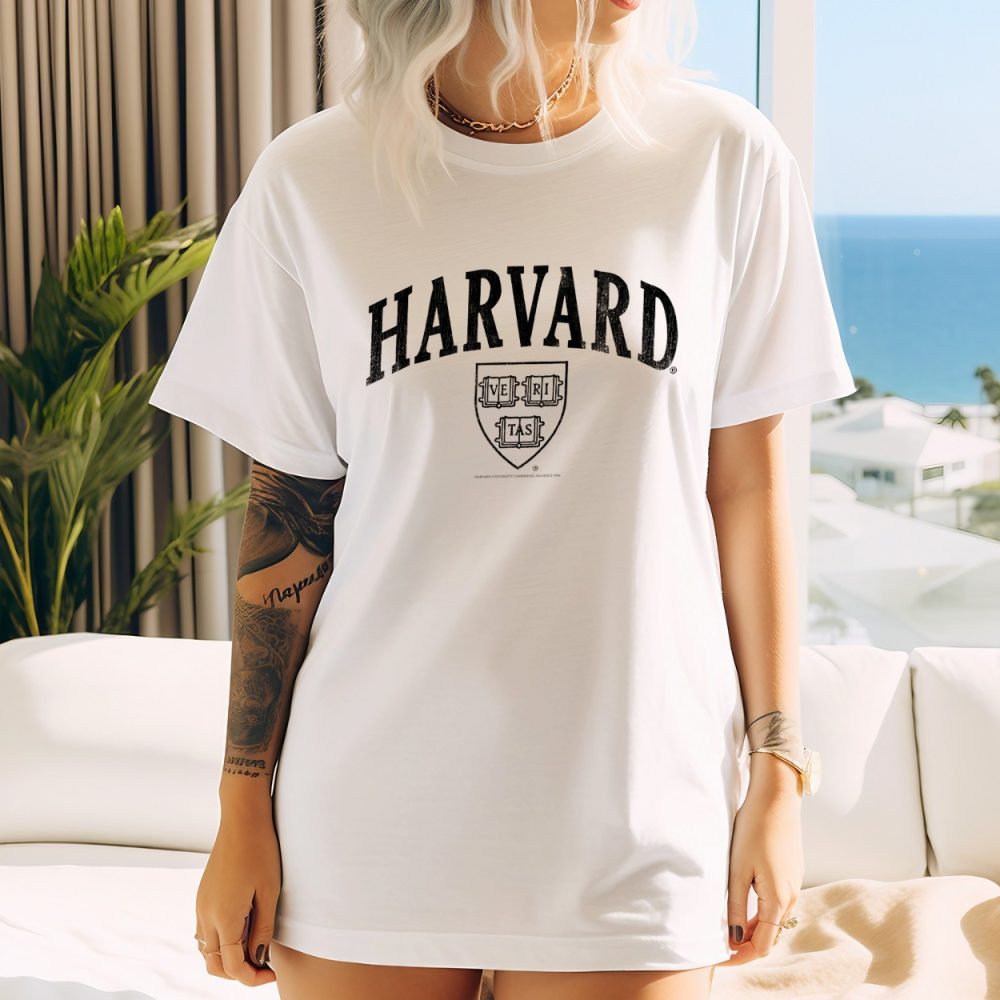T-shirt oversize coton bio Femme Harvard avec un design de Harvard Arc Écusson Used Contour noir