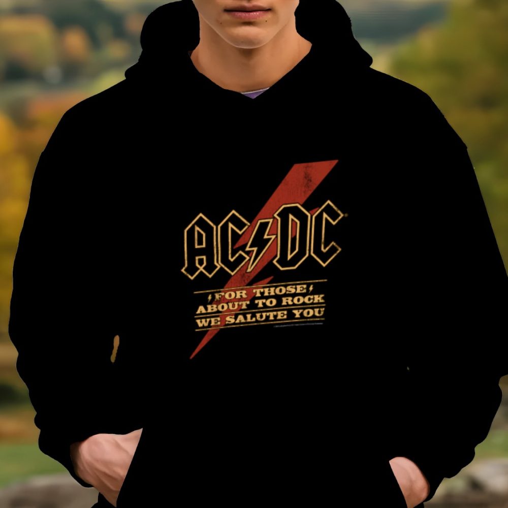Sweat-shirt à capuche Homme ACDC avec un design de ACDC For those About To Rock rouge.