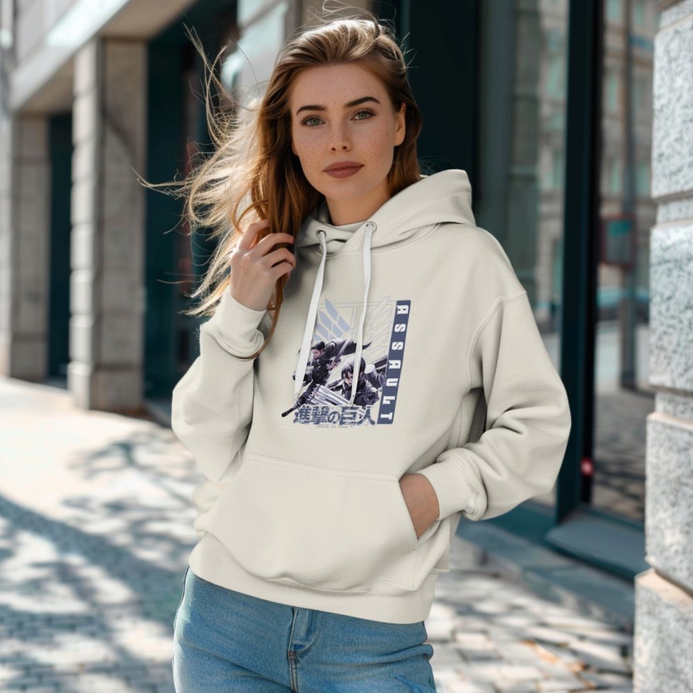 Sweat-shirt à capuche Femme Attack On Titan avec un design de Attack On Titan Assault blanc