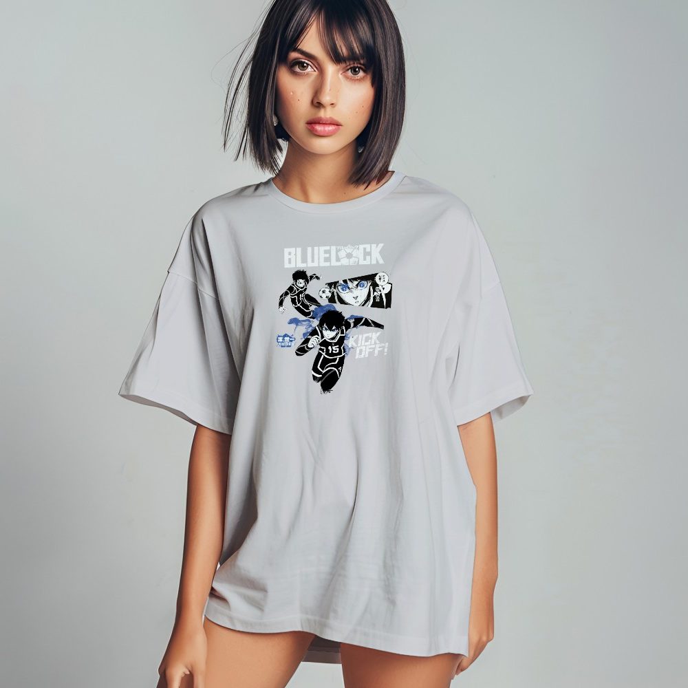 T-shirt oversize coton bio Femme Bluelock avec un design de Bluelock Kick Off blanc