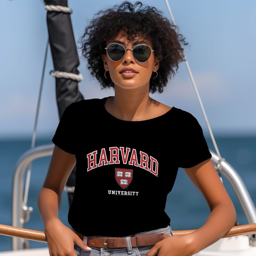 T-shirt Femme Harvard avec un design de Harvard Arc Écusson University blanc