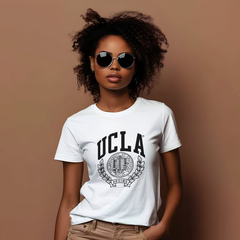 T-shirt Femme UCLA avec un design de UCLA Écusson noir