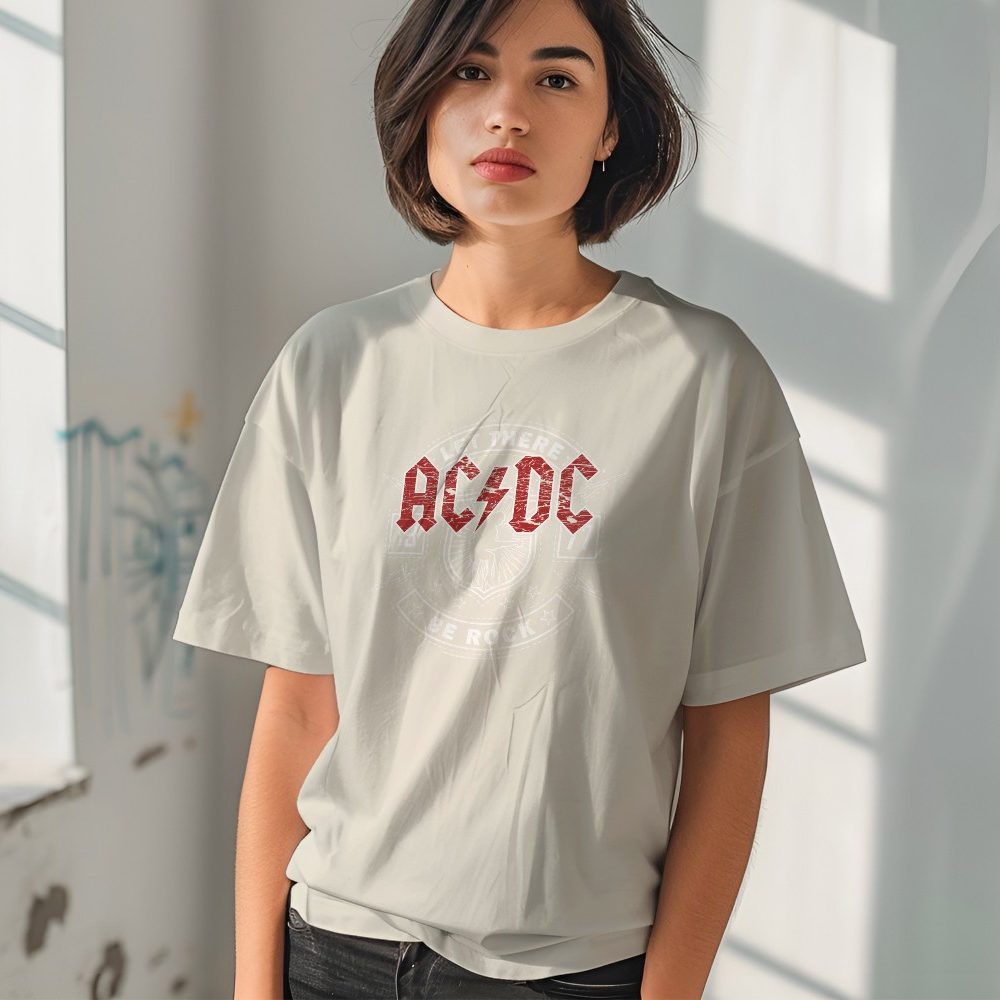 T-shirt oversize coton bio femme ACDC avec un design de ACDC Let There Be Rock blanc