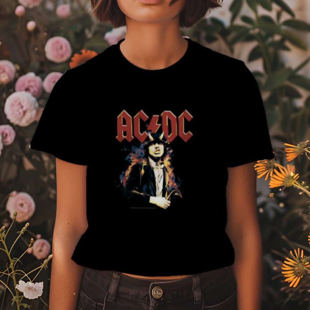 T-shirt femme ACDC avec un design de ACDC Flamme clair