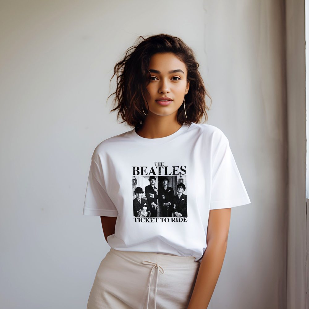 T-shirt oversize coton bio Femme The Beatles avec un design de The Beatles Ticket To Ride noir