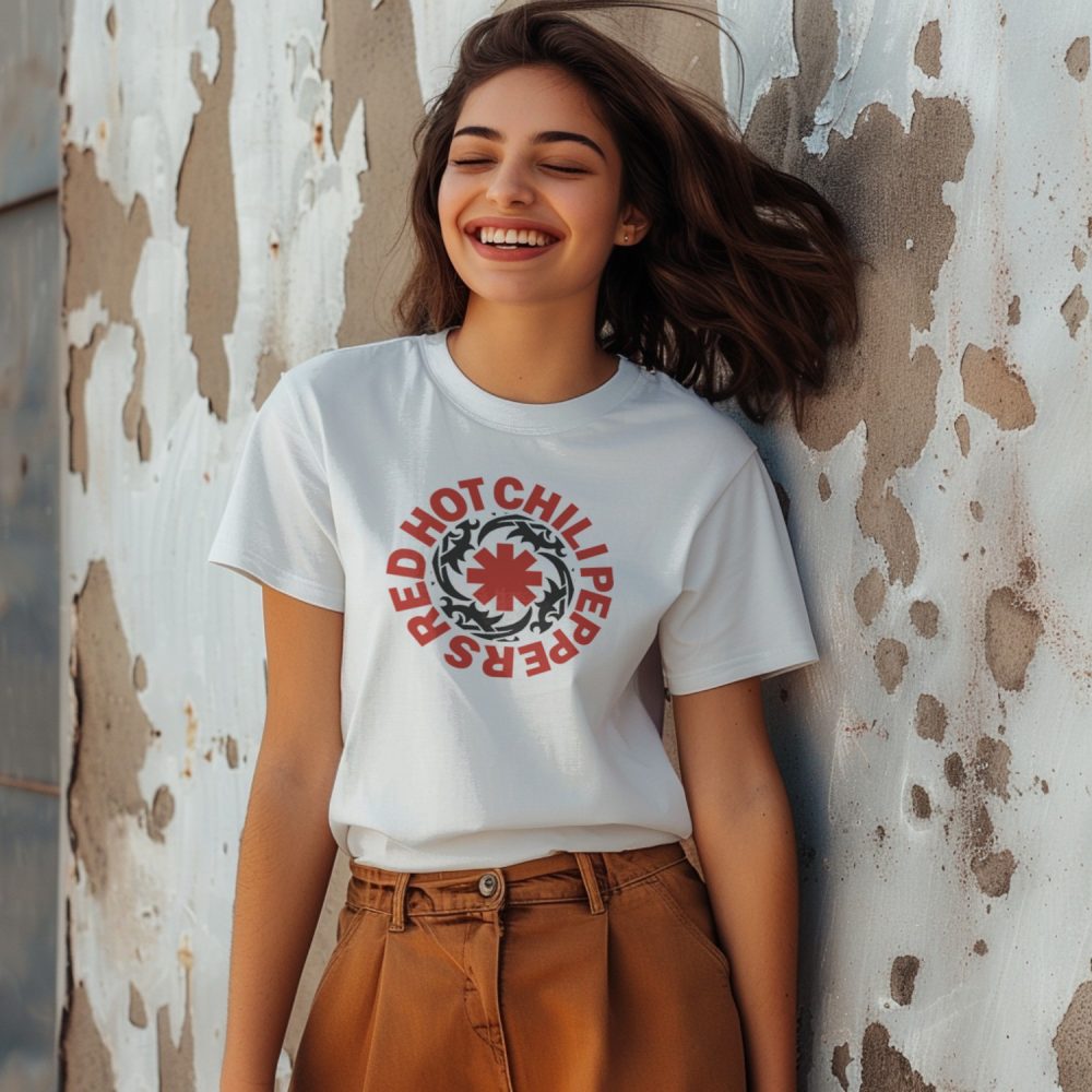 T-shirt femme RHCP avec un design de RHCP Tribal