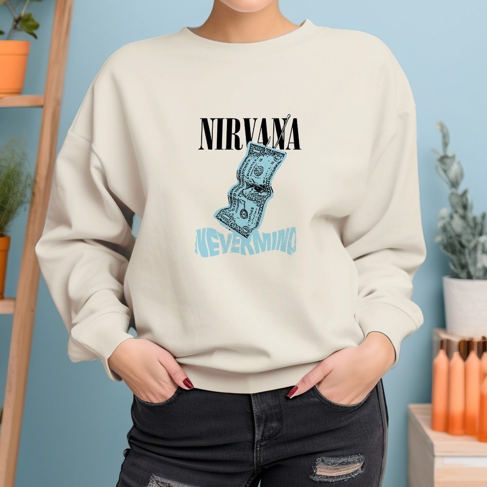 Sweat oversize coton bio Femme Nirvana avec un design de Nirvana Nevermind noir