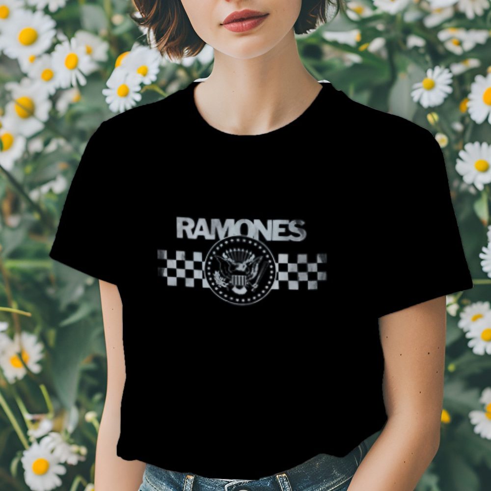 T-shirt femme Ramones avec un design de Ramones Hey Ho Lets's Go blanc