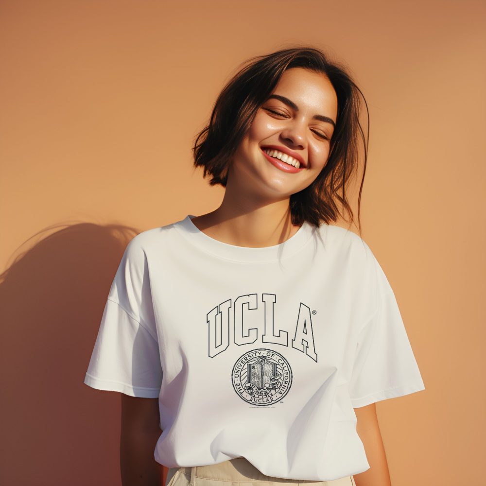 T-shirt bio oversize Femme UCLA avec un design de UCLA Let There Be Light