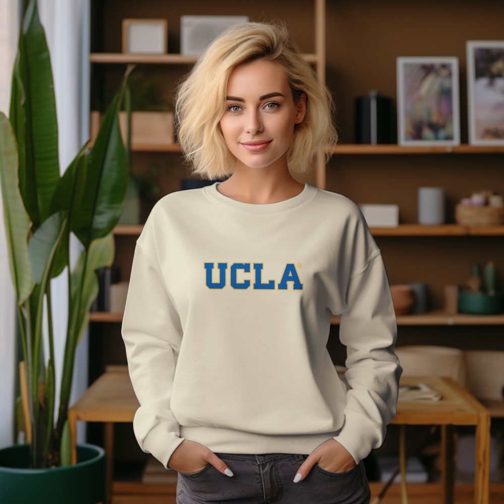 Sweat oversize coton bio Femme UCLA avec un design de UCLA bleu contour jaune