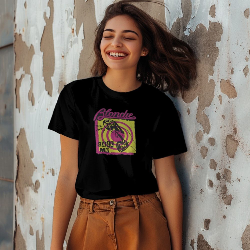 T-shirt Femme Blondie avec un design de Blondie Call Me