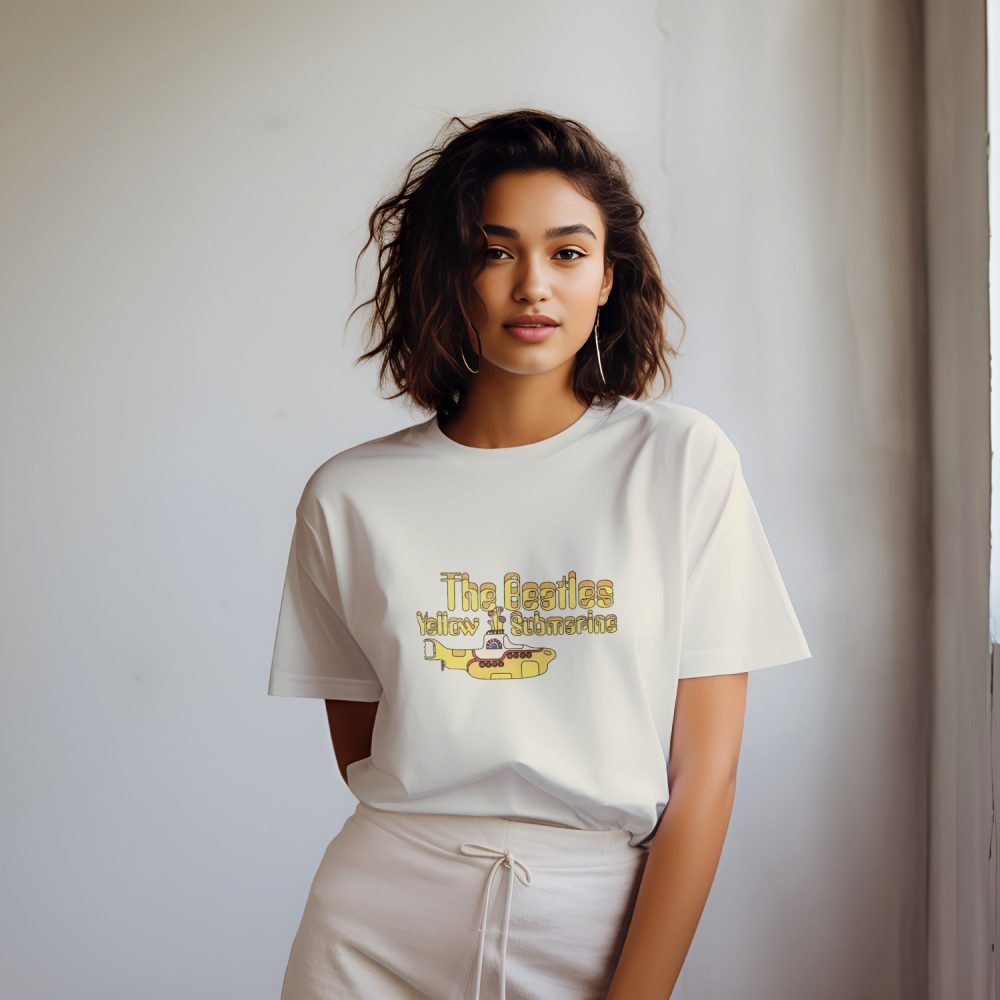 T-shirt bio oversize Femme The Beatles avec un design de The Beatles Yellow Submarine