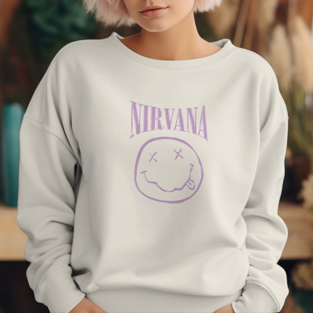 Sweat oversize coton bio Femme Nirvana avec un design de Nirvana Smiley Artwork mauve