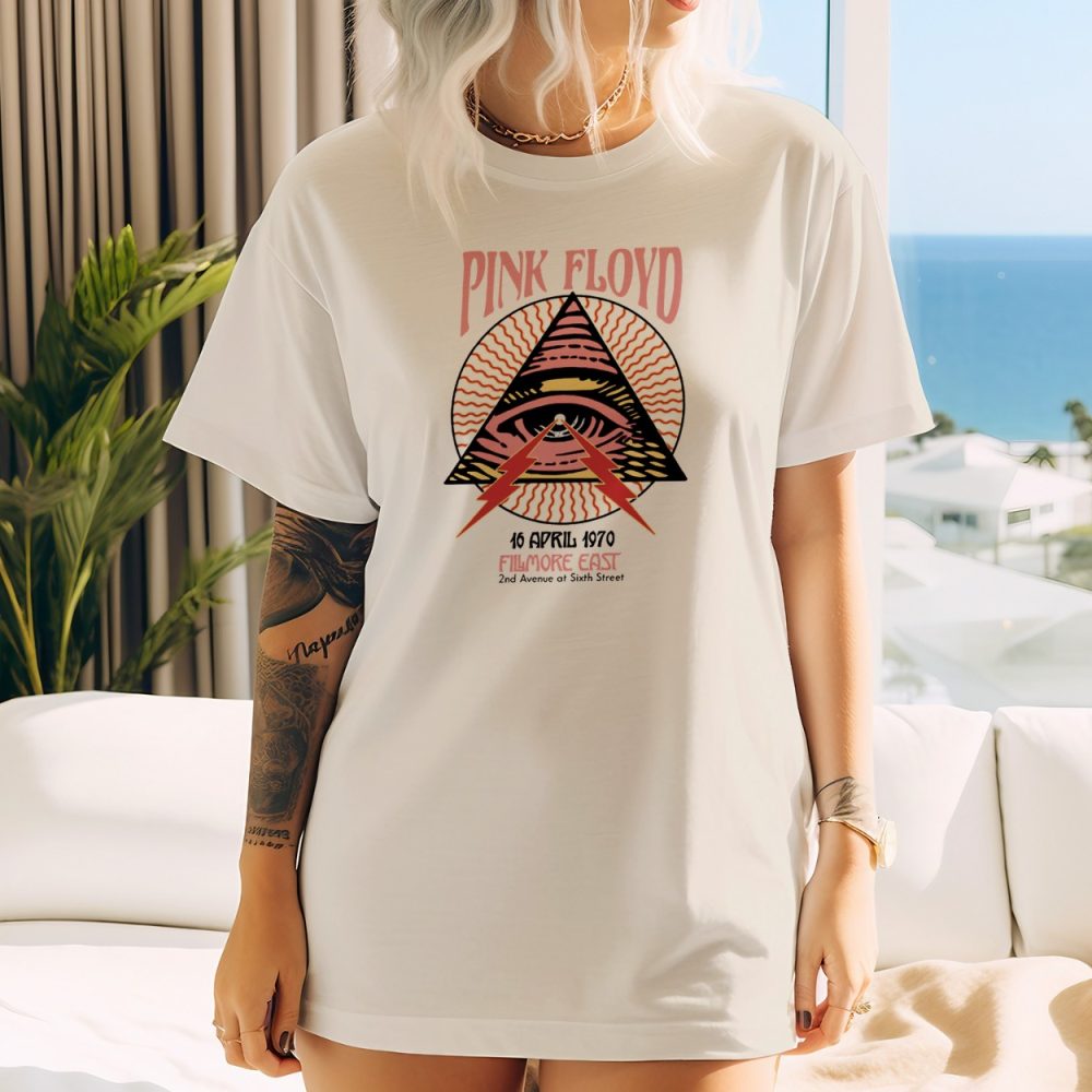 T-shirt oversize coton bio femme Pink Floyd avec un design de Pink Floyd Fillmore East noir