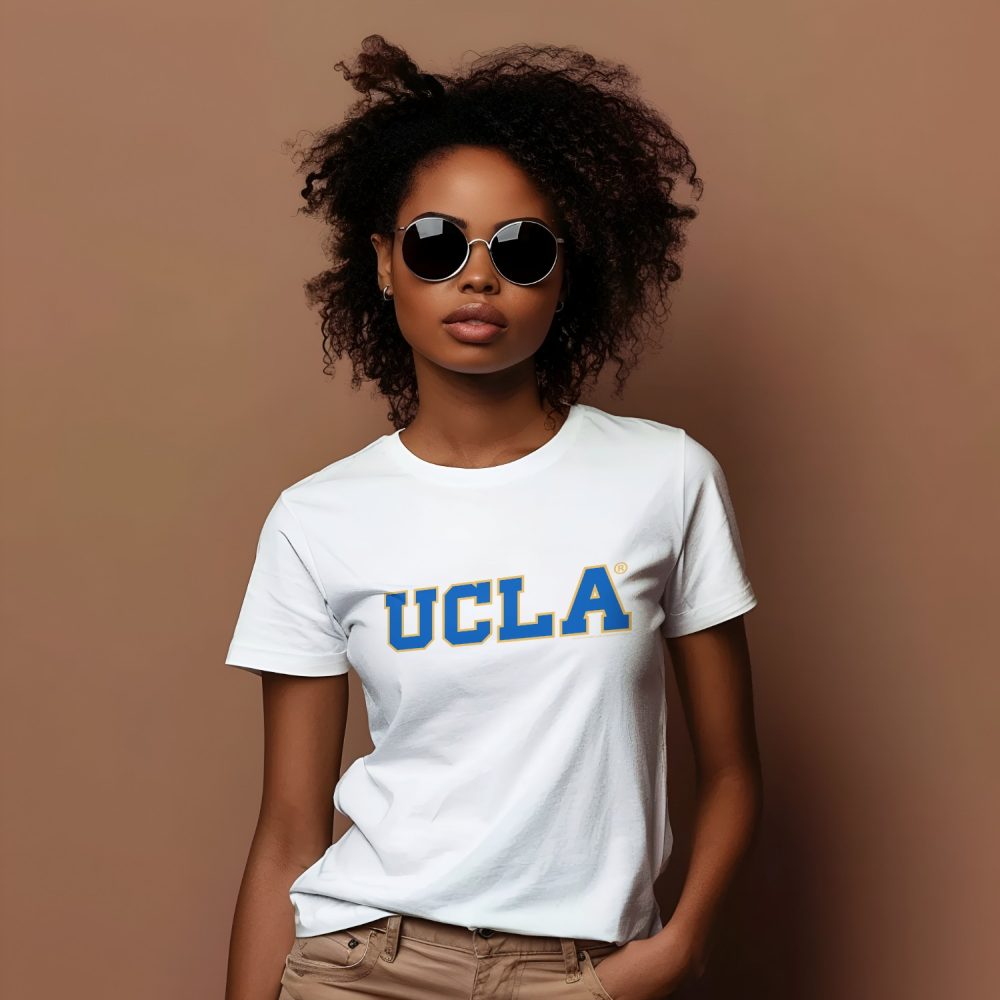 T-shirt Femme UCLA avec un design de UCLA bleu contour jaune