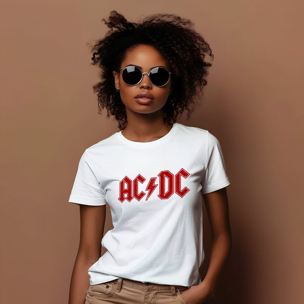 T-shirt Femme ACDC avec un design de ACDC Highway to Hell