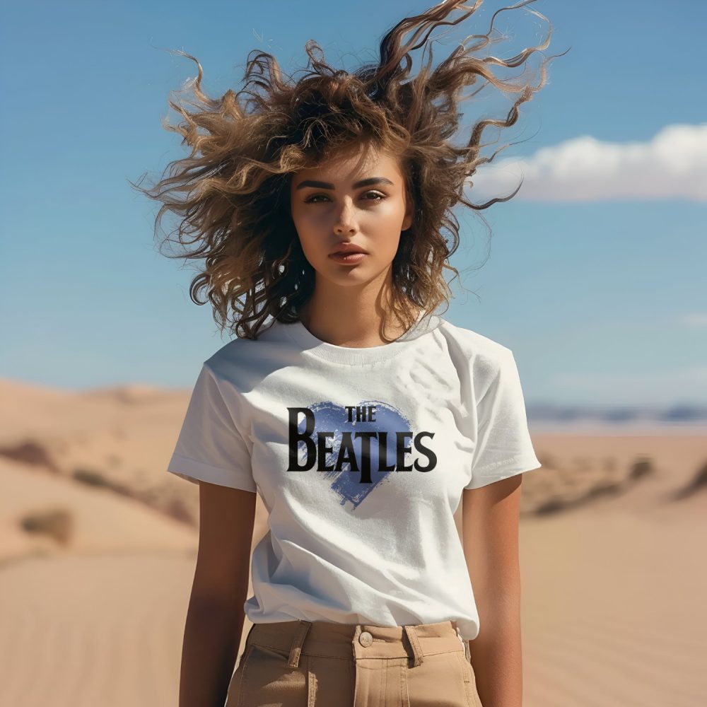 T-shirt Femme The Beatles avec un design de The Beatles Heart noir