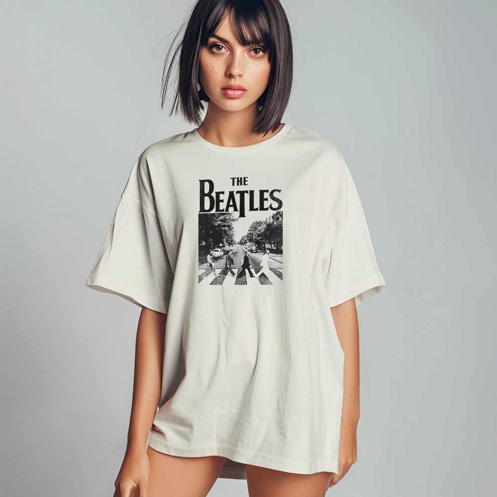 T-shirt bio oversize Femme The Beatles avec un design de The Beatles Crossing Road noir
