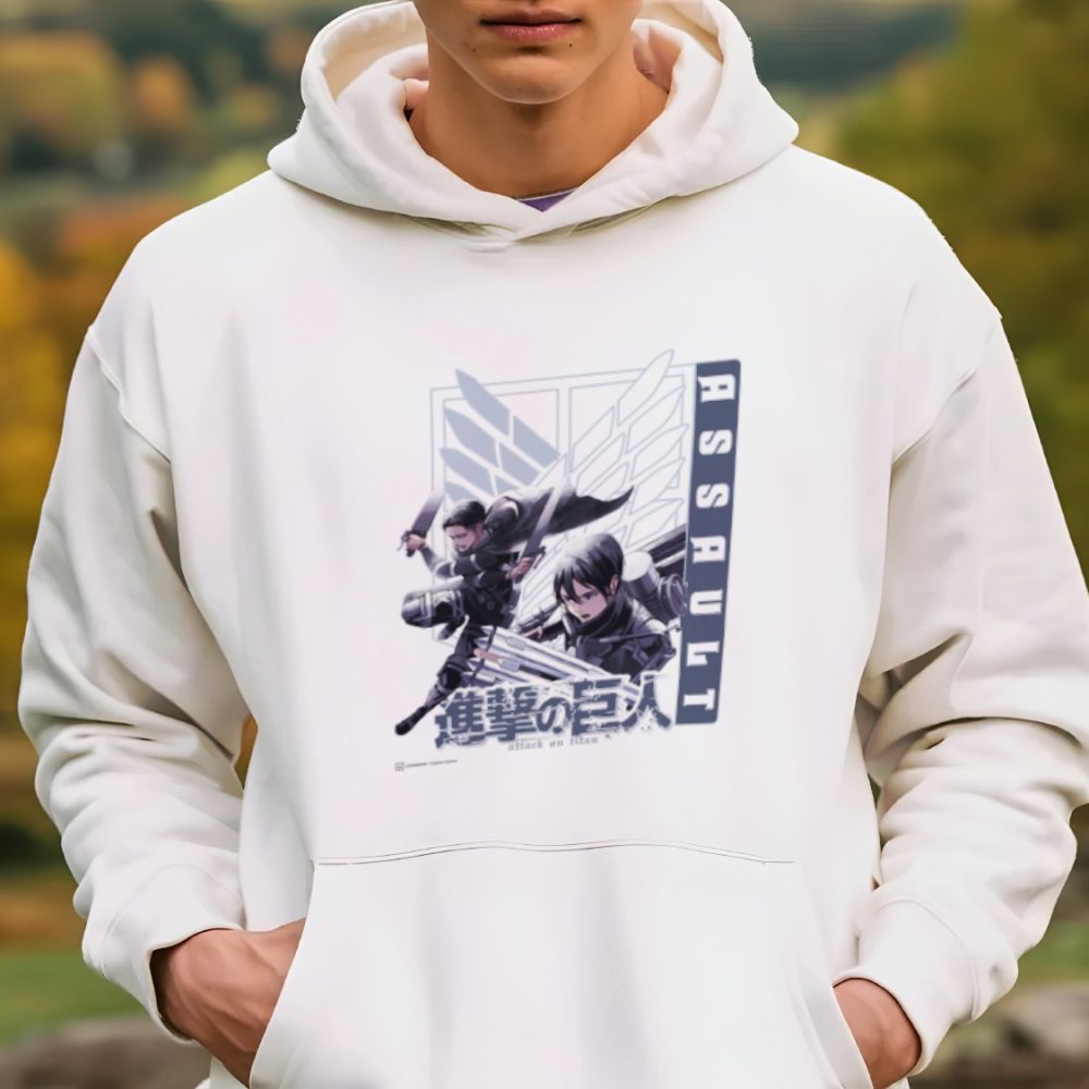 Sweat-shirt à capuche Homme Attack On Titan avec un design de Attack On Titan Assault noir