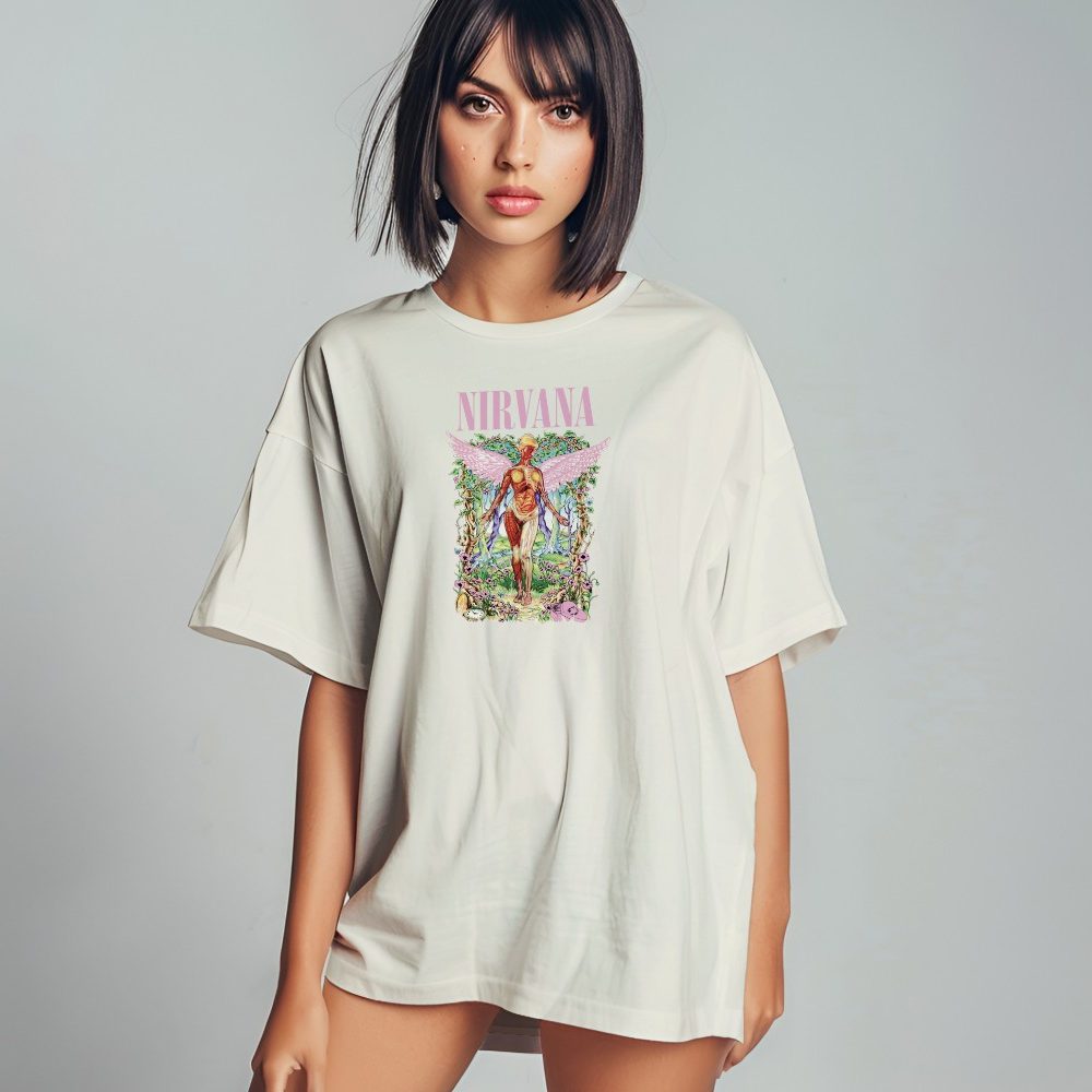 T-shirt oversize coton bio femme Nirvana avec un design de Nirvana In Utero couleurs