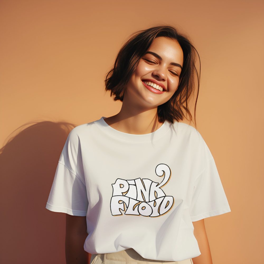 T-shirt oversize coton bio femme Pink Floyd avec un design de Pink Floyd Wavy Used blanc jaune