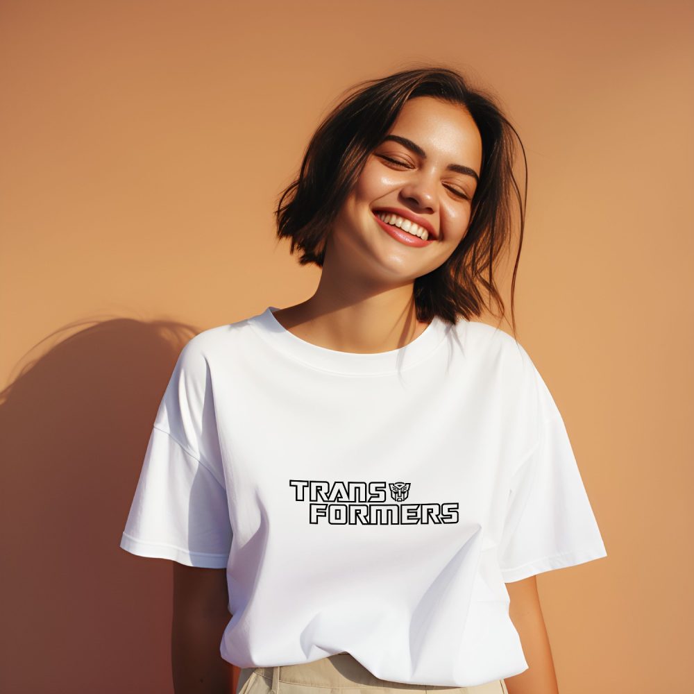 T-shirt oversize coton bio Femme Transformers avec un design de Transformers Logo noir