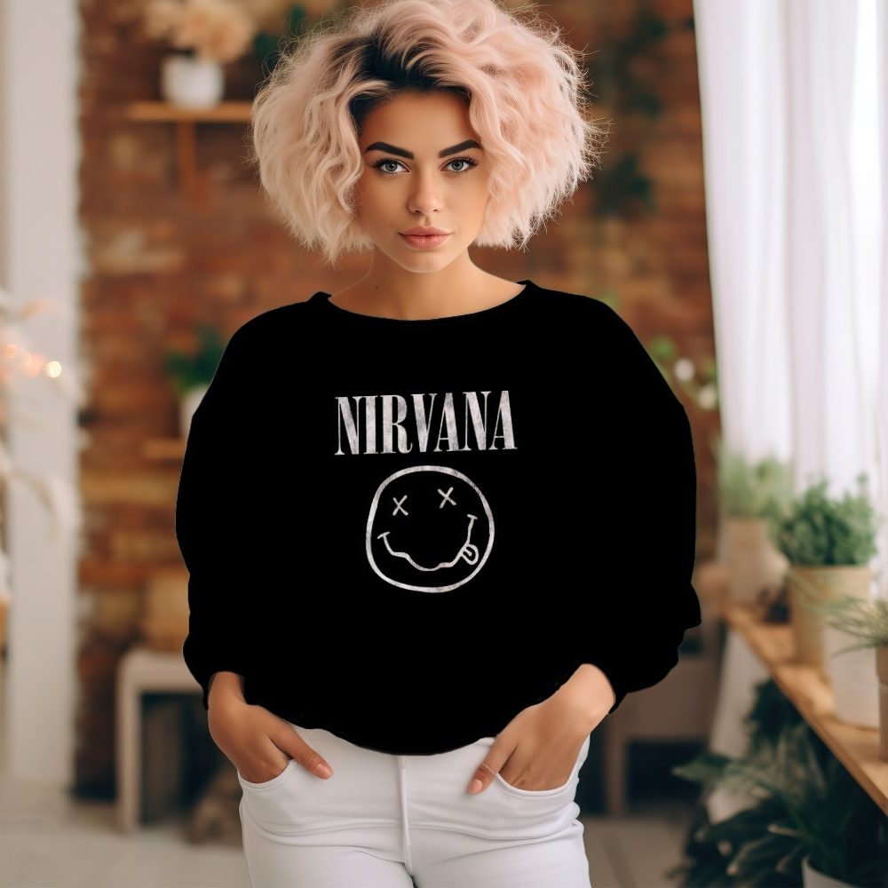 Sweat oversize coton bio Femme Nirvana avec un design de Nirvana Smiley blanc