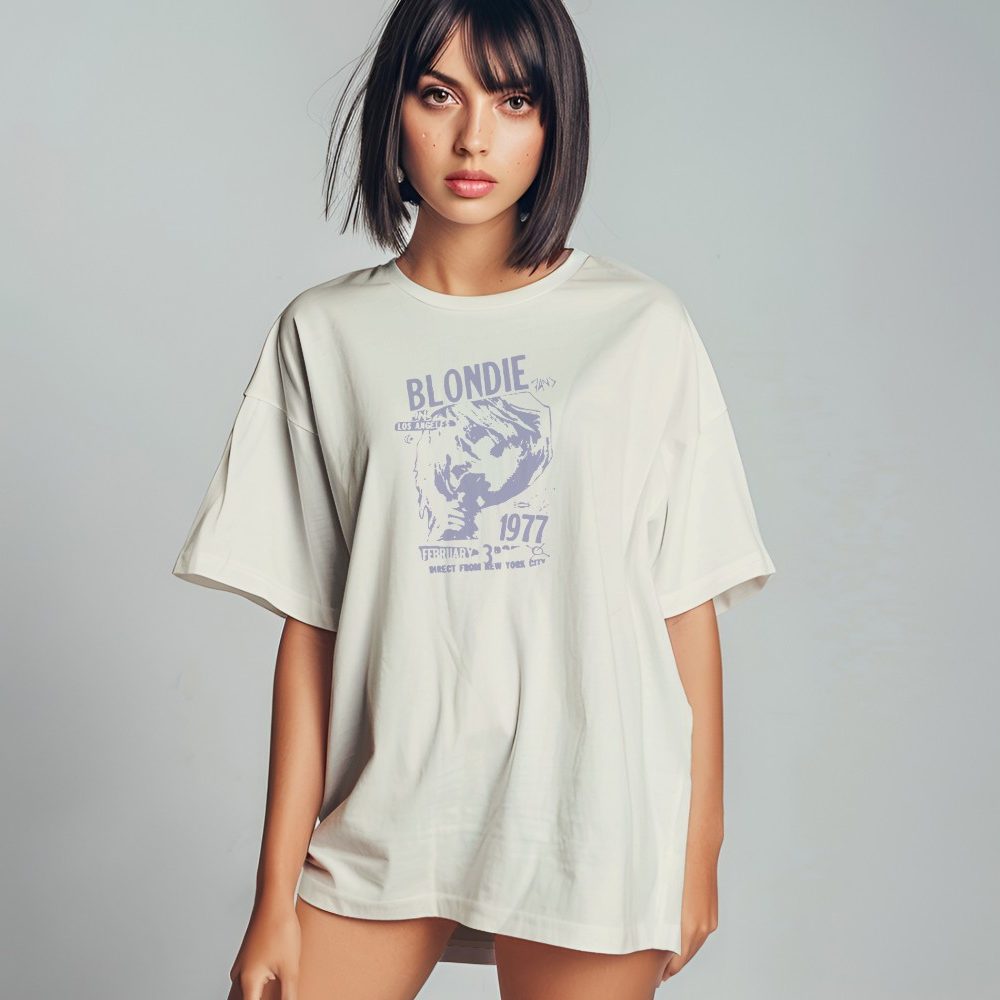 T-shirt oversize coton bio femme Femmes avec un design de Blondie 1977 lilas