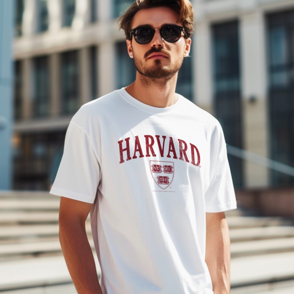 T-shirt Homme Harvard avec un design de Harvard Arc Écusson Used rouge